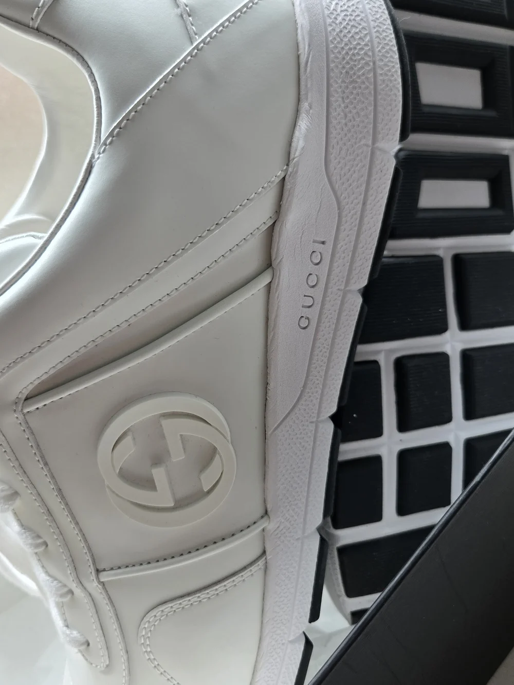 Gucci White Rhyton Leather Sneakers